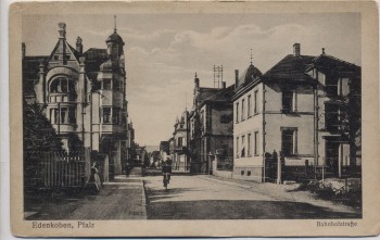 AK Edenkoben Pfalz Bahnhofstraße mit Menschen 1920 RAR