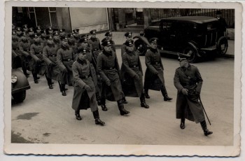 AK Foto Jena Soldaten beim Exerzieren mit Auto Alfred Bischoff 1940 RAR