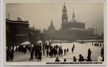 VERKAUFT !!!   AK Foto Dresden Vereiste Elbe mit Hofkirche viele Menschen 1929