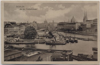 VERKAUFT !!!   AK Berlin An der Fischerbrücke viele Schiffe 1925