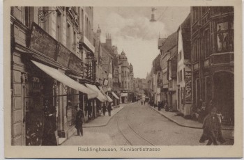 AK Recklinghausen Kunibertistrasse mit Menschen 1920