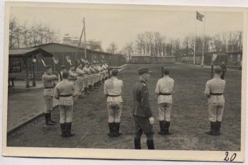 AK Foto Ihlienworth Baracken Appell Fahne RAD Abteilung Wilder Jäger Wode 4/173 1935 RAR