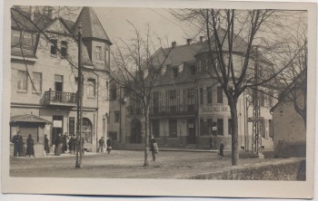 AK Foto Oberbieber Neuwied Blick auf Hotel Wiedischer Hof mit Menschen 1918 RAR