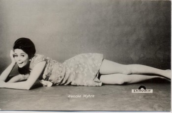 AK Foto Sängerin Wencke Myhre liegend Kolibri-Karte 2986 1960
