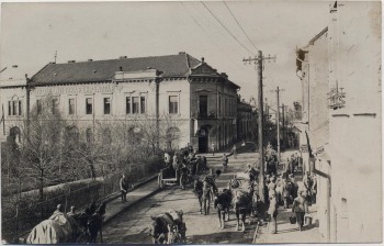 AK Foto Petrozsény Petroșani Petroschen Ortsansicht mit Soldaten Siebenbürgen Rumänien 1915 RAR