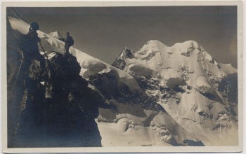 AK Foto Pontresina Biancograt Bernina Blick auf Piz Roseg mit Bergsteiger Graubünden Schweiz 1940
