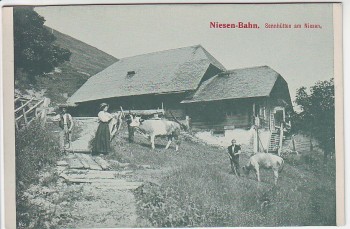 AK Niesen-Bahn Niesenbahn Sennhütten am Niesen mit Menschen bei Mülenen Bern Schweiz 1910