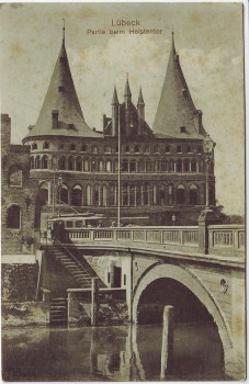 AK Lübeck Partie beim Holstentor 1908