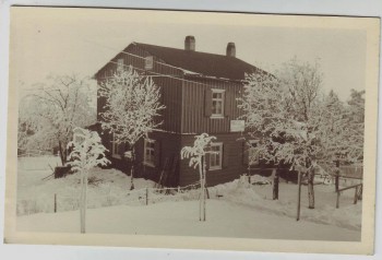 AK Foto Oberhof Forsthaus Sattelbach im Winter Thüringen 1950