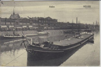 AK Neuss am Rhein Blick in Hafen mit Schiffen 1913