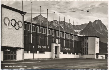 AK Foto Garmisch-Partenkirchen Olympia Eisstadion 1956