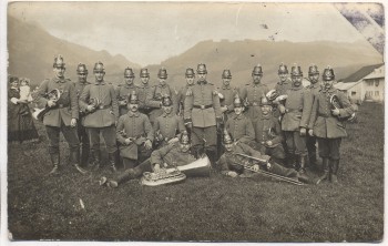 VERKAUFT !!!   AK Foto Kempten Allgäu Gruppenbild Soldaten Polizei Orchester Blasorchester 1. WK Feldpost 1915