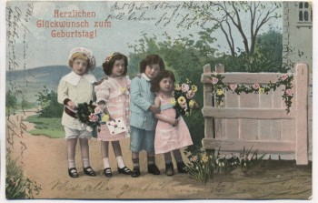 AK Herzlichen Glückwunsch zum Geburtstag ! 4 Kinder mit Blumenstrauss 1913
