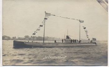 AK Foto U-Boot U-Deutschland mit Fahnen 1.WK Weltkrieg 1915