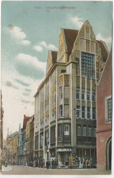 AK Kiel Holstenstrasse mit Geschäft Jacobsen Soldatenkarte 1910