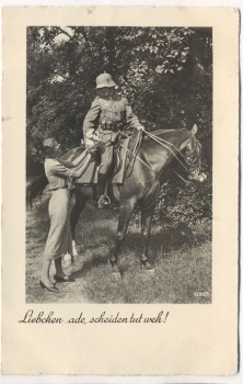 VERKAUFT !!!   AK Foto Soldat mit Helm auf Pferd Liebchen ade, scheiden tut weh ! Feldpost 1940