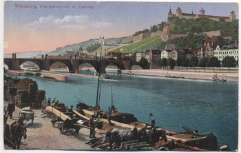 AK Würzburg Alte Mainbrücke mit Festung Boote Menschen Pferdekarren 1910