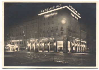 AK Foto München Rheinischer Hof bei Nacht Löwenbräu Werbung 1940
