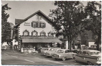 AK Foto Oberammergau Gasthof Turmwirt viele Autos 1961