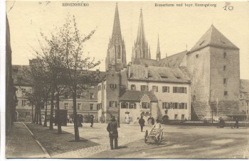 VERKAUFT !!!   AK Regensburg Römerturm und bayr. Herzogsburg mit Menschen 1915
