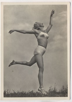 AK Foto Frau Schönheit der Gymnastik Der schöne Schwung Verlag Schwerdtfeger 1940