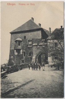 AK Elbogen Eingang zur Burg mit Menschen Loket Tschechien 1910
