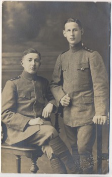 VERKAUFT !!!   AK Foto 2 junge Soldaten 1.WK Atelier G. Seeber Chemnitz Theaterstrasse 1915