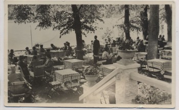AK Foto Woltersdorf bei Erkner Gaststätte Bellevue viele Menschen 1957