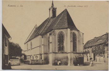 VERKAUFT !!!   AK Kamenz in Sachsen St. Justkirche mit Menschen 1910