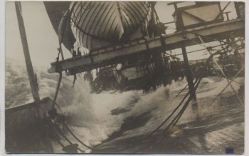 AK Foto S.S. Galicia im Sturm durch die Biskay Windstärke 12 1930