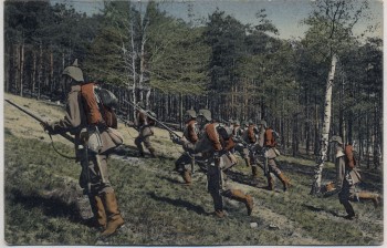 AK 12. Inf.-Rgt. No. 177 feldgraue Uniform Sturmangriff Soldaten mit Gewehr und Pickelhaube Stempel Dresden Neustadt 1914