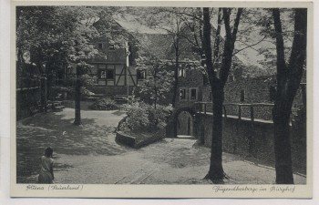 AK Foto Altena Sauerland Jugendherberge im Burghof mit Fahne 1940 RAR