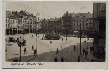 AK Foto Reichenberg Liberec Altstädter Platz Straßenbahn viele Menschen Böhmen Tschechien 1935