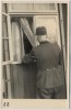 AK Foto Ihlienworth Soldat vor Fenster RAD Abteilung Wilder Jäger Wode 4/173 1935 RAR