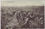 AK Im Schützengraben Soldaten mit Gewehr und Pickelhaube 1. WK 1915