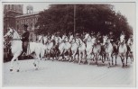 AK Foto Wien Parade Spanische Reitschule Lipizzaner 1950