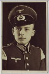 VERKAUFT !!!   AK Foto Soldat Kind in Uniform Schirmmütze Wehrmacht Kempten Portrait 1940