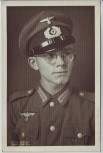 AK Foto Soldat in Uniform mit Schirmmütze Wehrmacht Porträt 2.WK Müller Magdeburg 1942