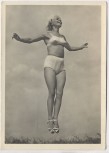 VERKAUFT !!!   AK Foto Frau Schönheit der Gymnastik Fröhliches Hüpfen Verlag Schwerdtfeger 1940