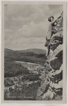 AK Foto Luisenthal in Thüringen Felspartie mit Frau Ortsansicht b. Ohrdruf 1953