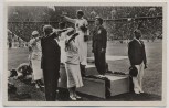 VERKAUFT !!!   AK Foto Berlin Olympia Die erste Gold-Medaille für Deutschland Sieger-Ehrung Sonderstempel 1936 RAR