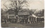 AK Foto Buch am Wald viele Kinder Schule ? b. Leutershausen 1910