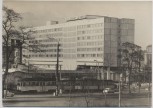 AK Foto Leipzig Hotel Stadt Leipzig mit Straßenbahn 1965
