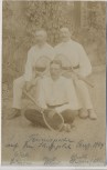 AK Foto 3 Tennispieler auf Schießplatz Sport 1904
