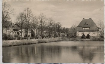 AK Foto Wittenburg / Mecklenburg Karl-Marx-Straße mit Ententeich 1969