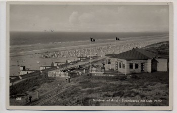 AK Foto Nordseebad Juist Strandpartie mit Cafe Pabst und Fahnen 1936 RAR