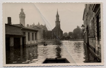 AK Foto Leipzig Alexanderstraße mit St. Trinitatis Kirche Neues Rathaus Hochwasser 12.07. 1954 RAR