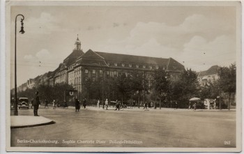 AK Foto Berlin Charlottenburg Sophie Charlotte Platz Polizei-Präsidium 1935
