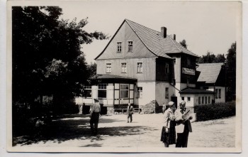 AK Foto Autobahnraststätte Rodaborn bei Triptis mit Menschen 1960