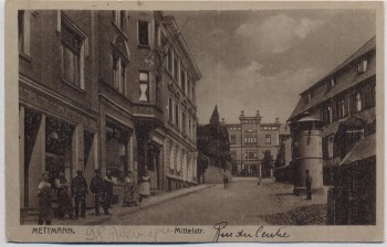 AK Mettmann Mittelstraße Geschäfte mit Menschen 1920